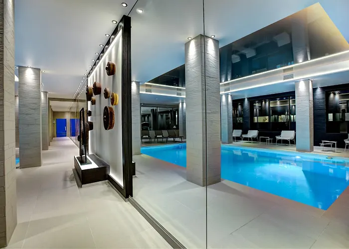 Western & De Hotel 4*