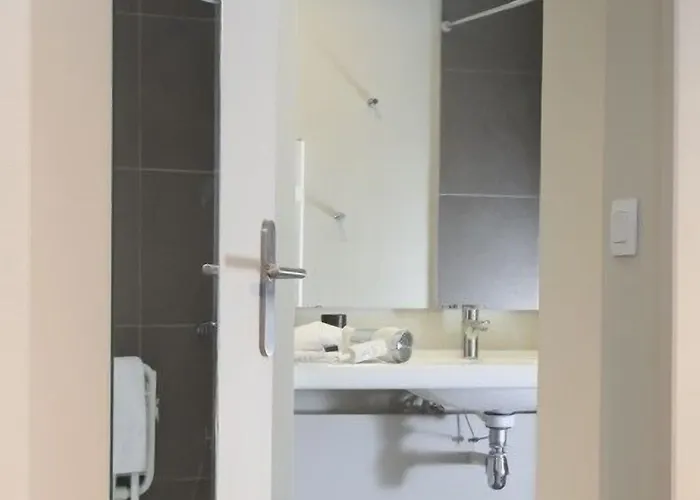 Western & De Hotel 4*